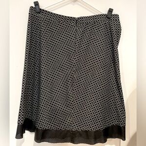 Soft lightweight black and white skirt
